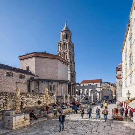 With Garden Ana דירה *