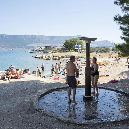 Apartment With Garden Ana