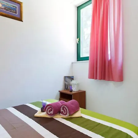 With Garden Ana * Спліт