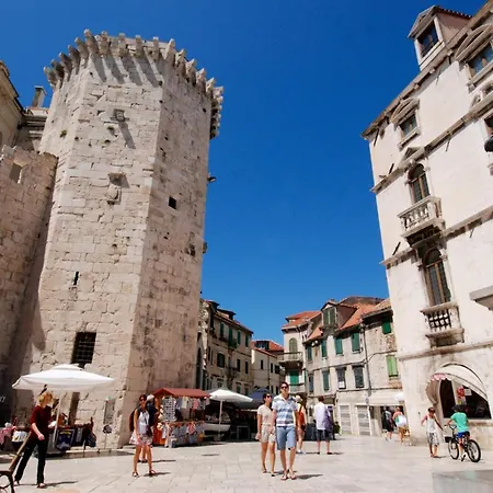 With Garden Ana Апартаменти