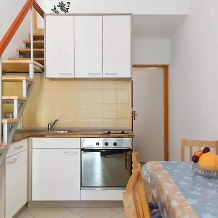 Apartment With Garden Ana *