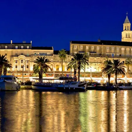 With Garden Ana Apartment Split